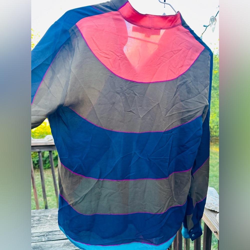 See by Chloe 100% silk button up women’s top Hues of blue and brown - Picture 2 of 8
